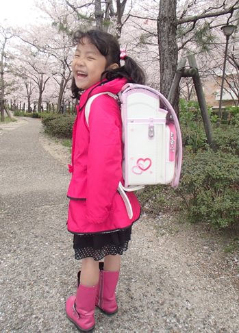 あい 愛ティアラ プラチナホワイト ベビーピンク 女の子 れなちゃん フィットちゃんマガジン 190種類50色から選べる人気のフィットちゃんランドセル 公式サイト