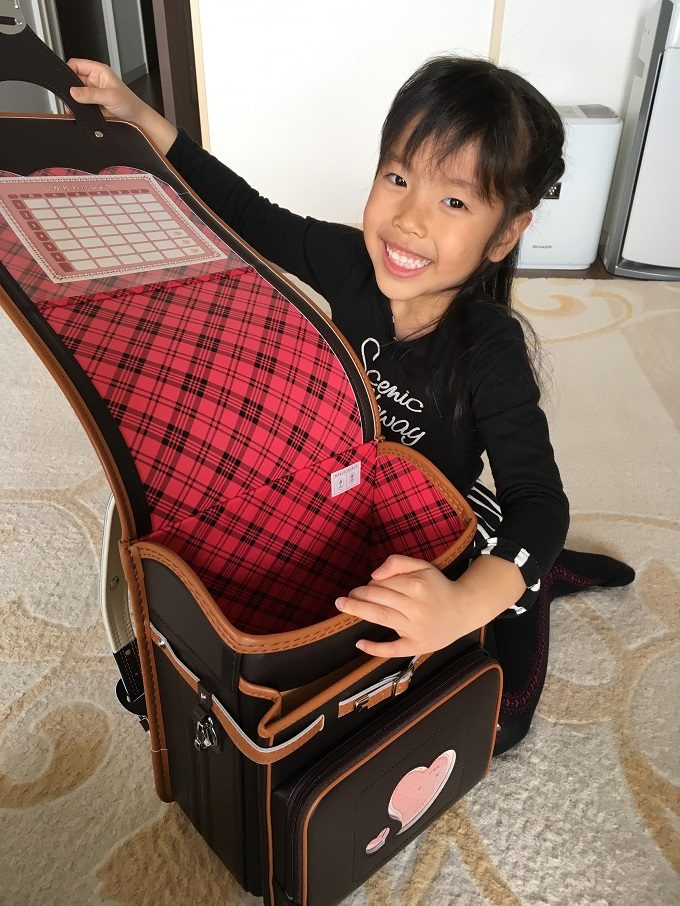 オーダーメイド 女の子 あきちゃん フィットちゃんマガジン 190種類50色から選べる人気のフィットちゃんランドセル 公式サイト