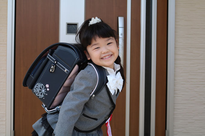 べっぴんさん コン 女の子 綾音ちゃん フィットちゃんマガジン 190種類50色から選べる人気のフィットちゃんランドセル 公式サイト べっぴんさん コン 女の子 綾音ちゃん フィットちゃんマガジン 190種類50色から選べる人気のフィットちゃんランドセル 公式サイト