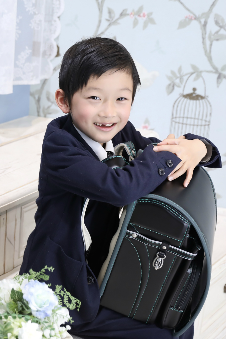 グッドボーイdx 安ピカッ クロ グリーンステッチ 男の子 ひろくん フィットちゃんマガジン 190種類50色から選べる人気のフィットちゃんランドセル 公式サイト